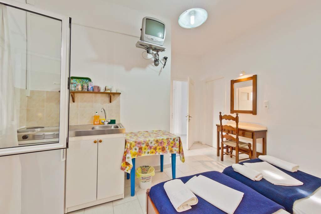 Paris Rooms Antiparos Room photo